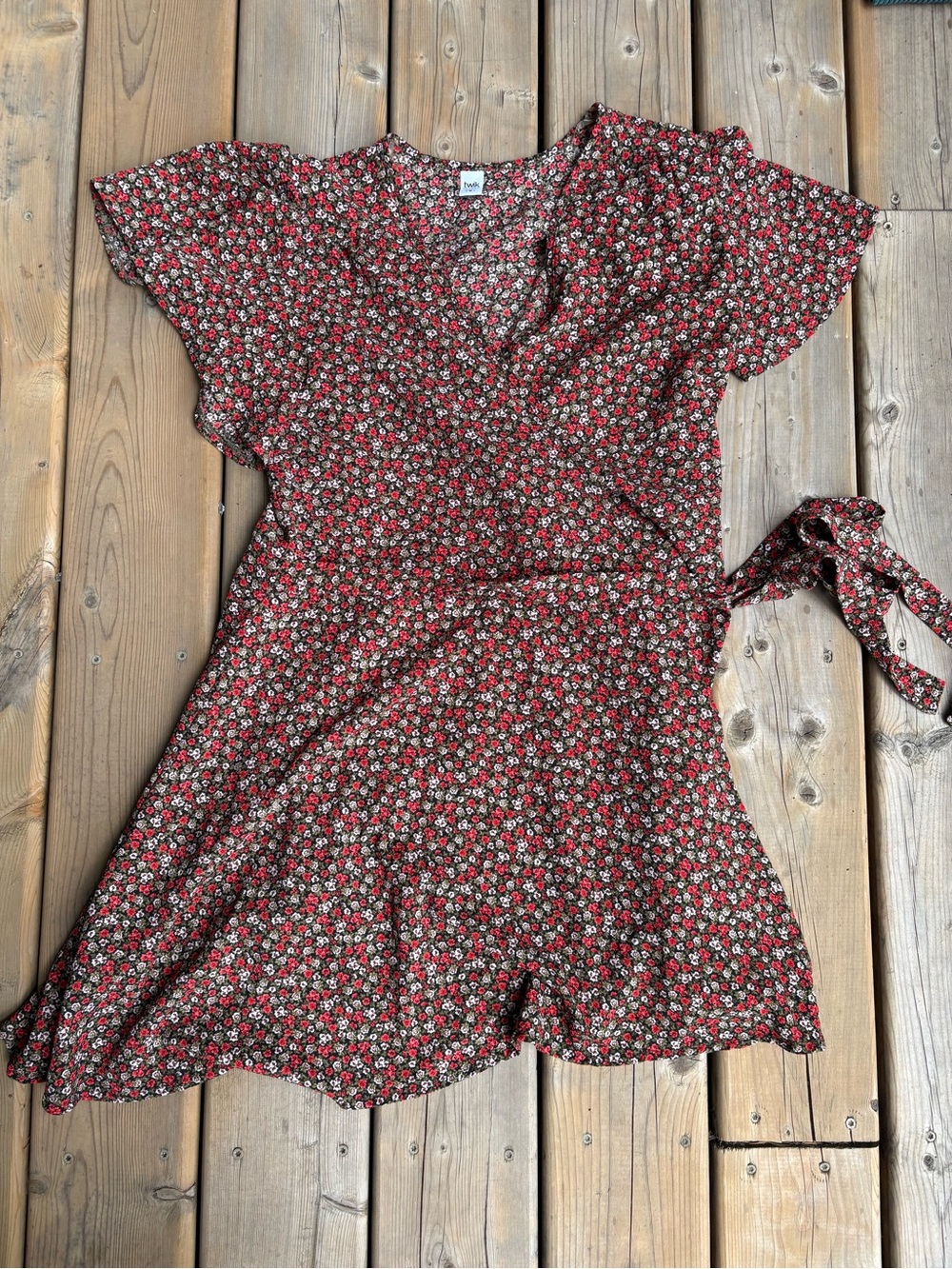 Simons Twik Olive and Red Floral Top